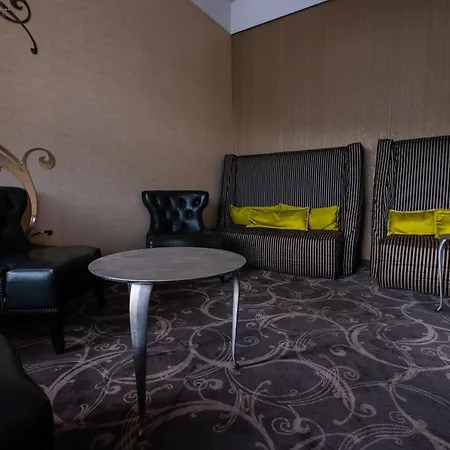 The Ambassador 4*