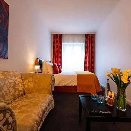 Szálloda The Ambassador 4*