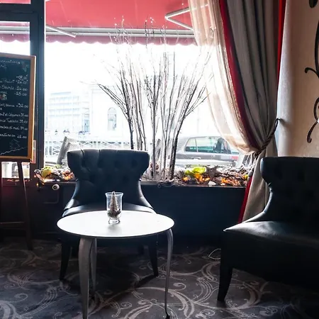Hotel The Ambassador